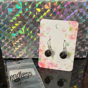 Endless hanging earrings